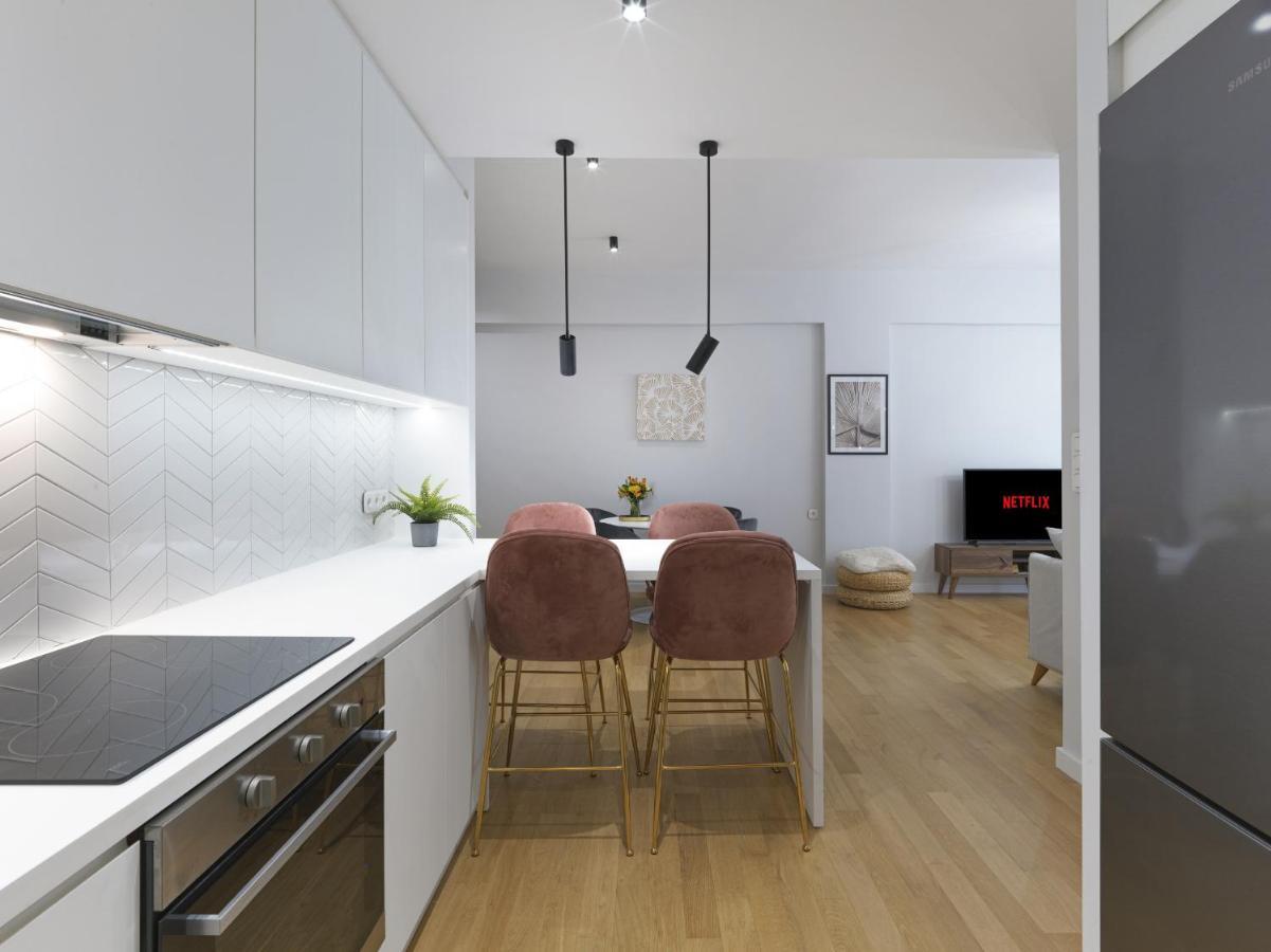 Fresh, New & Ready For You! Rnvtd Apt In Koukaki! Atenas Exterior foto